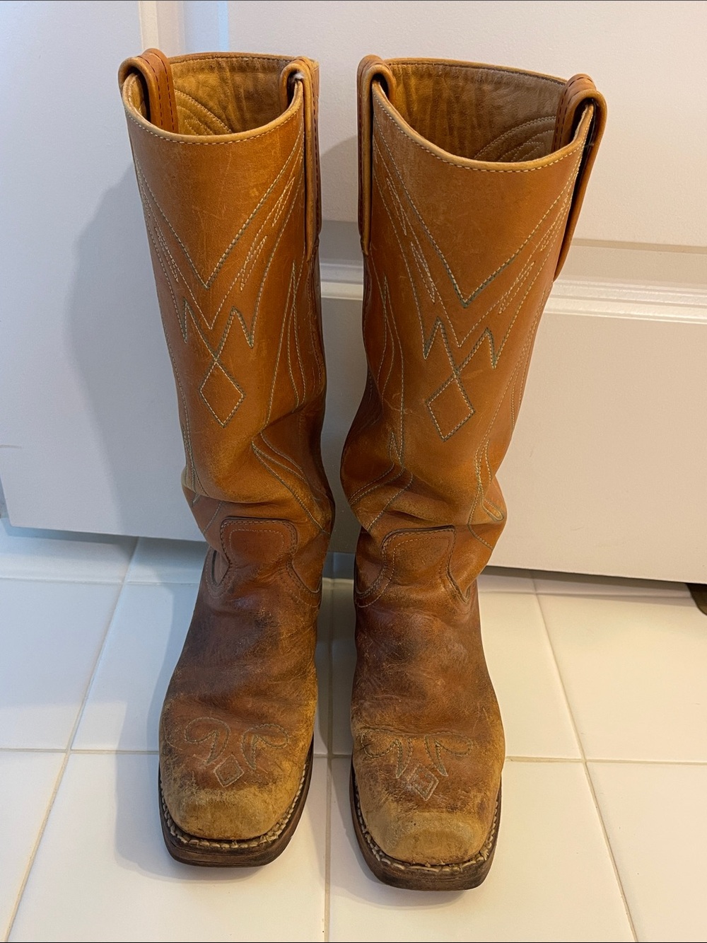 FRYE AND CO. 1972 Vintage Square-toe Leather Campus Boots 5 1/2 B Fits Women 6
